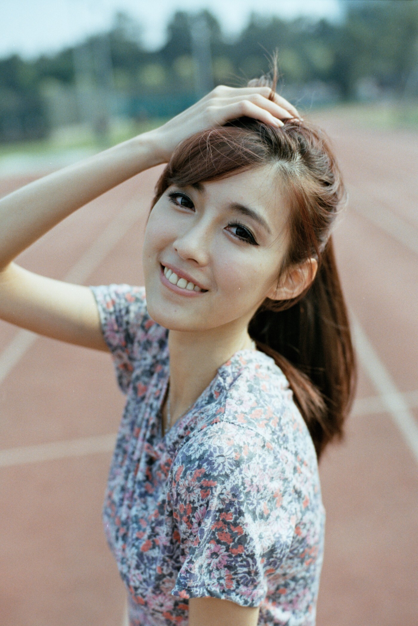 台湾清纯美女 Kila 晶晶 台大校园 底片机篇